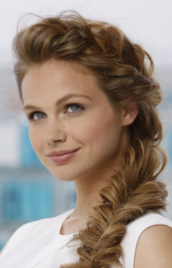 cabelo trançado casual trança espinha de peixe instruções penteados de tendência verão