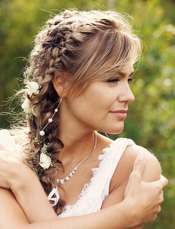 boho-chic trançado penteado-trançado cabelo-flores