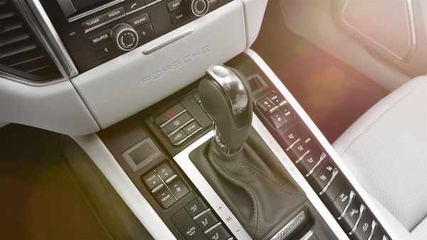 2015 porsche macan gear knob navegação