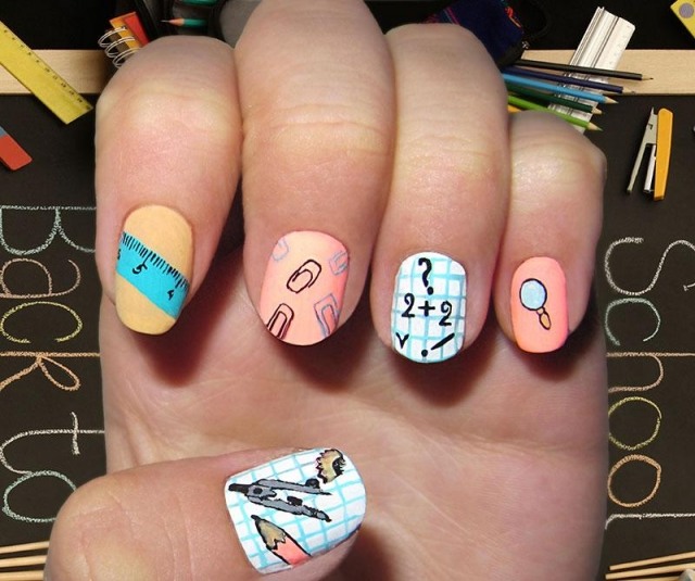 idea-nail-design-motifs-school-math-aulas