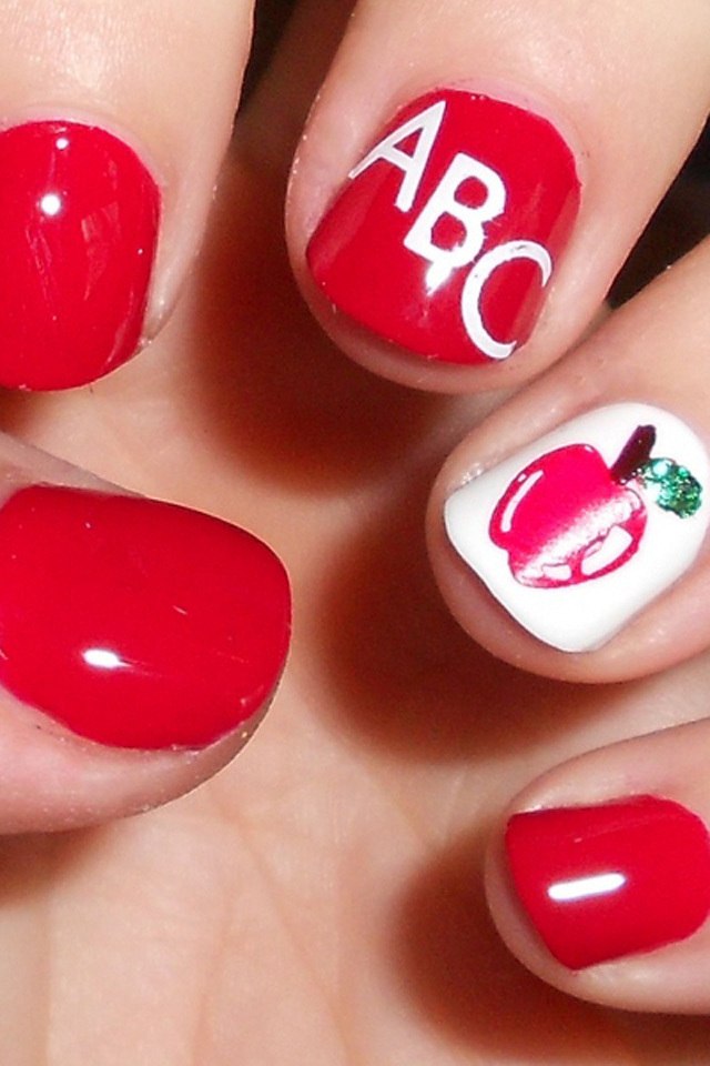 Nail-Design-Ideias-Escola-Motivos-Maçã-Letras-Vermelho-Esmalte de Unhas