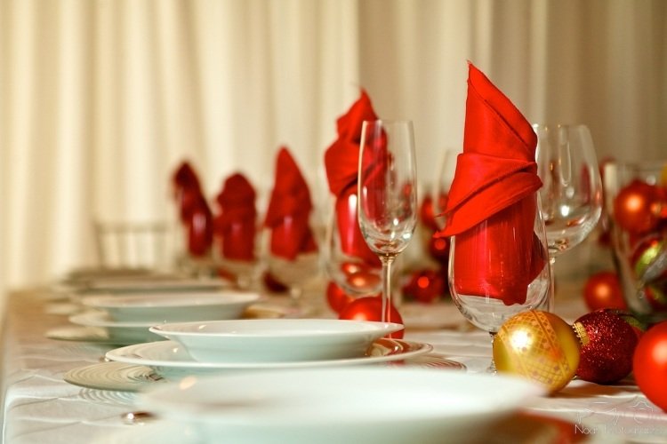 combinação-decoração-idéias-casamento-natal-época-vermelho-ouro de mesa