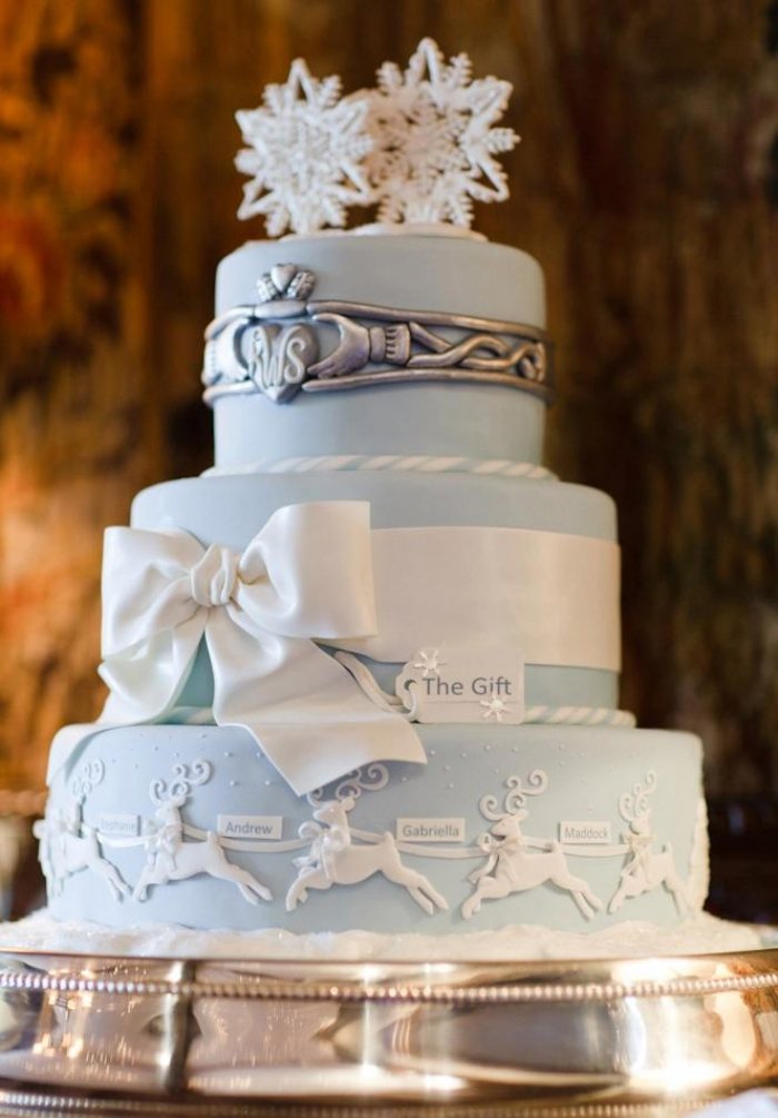 bolo de casamento-inverno-natal-branco-céu-azul-motivos-floco de neve-rena