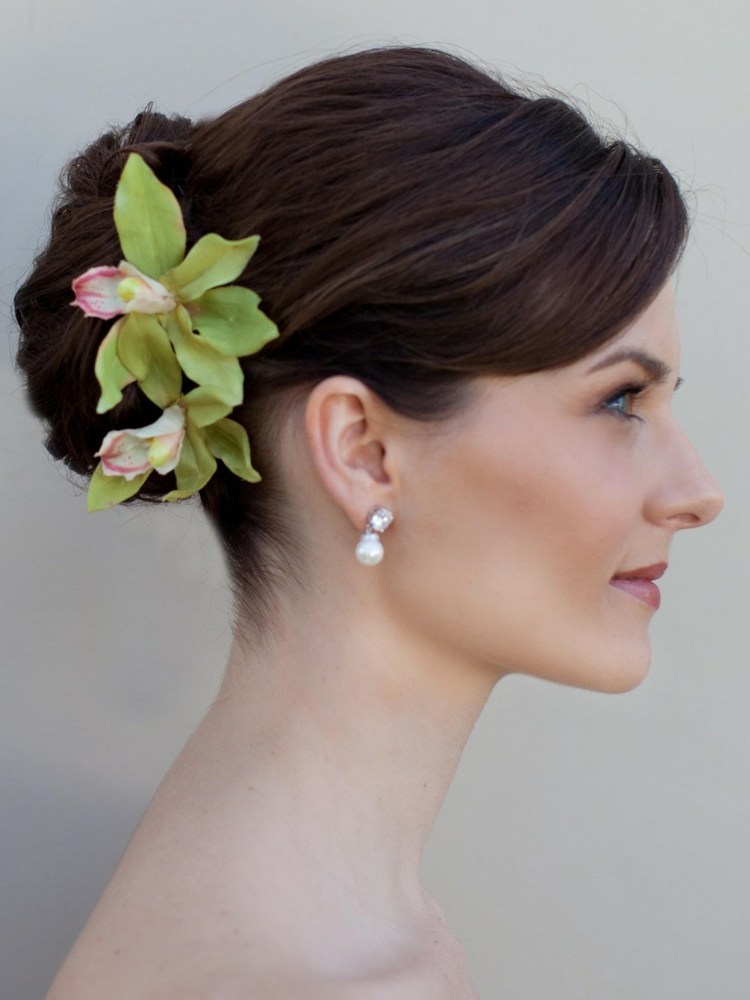 penteado feminino brincos orquídea verde festa de casamento