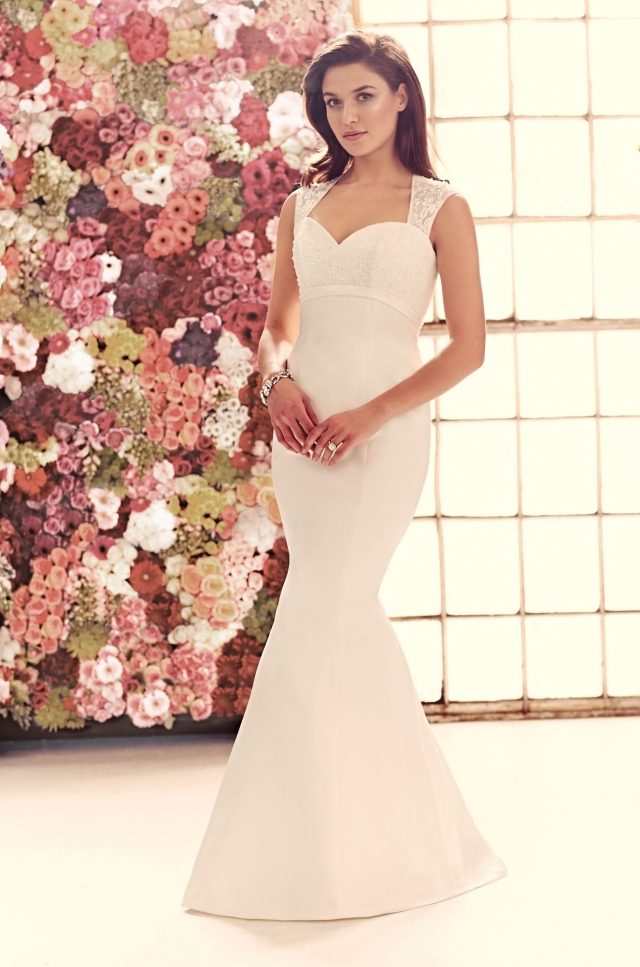 Vestido de noiva com alças largas paloma-blanca-coleção-mikaella-noiva