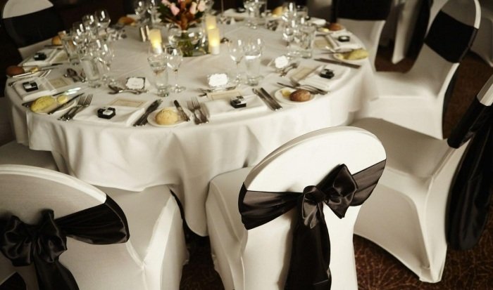 casamento-mesas-preto-branco-deco-mesa-redonda-cadeira-deco