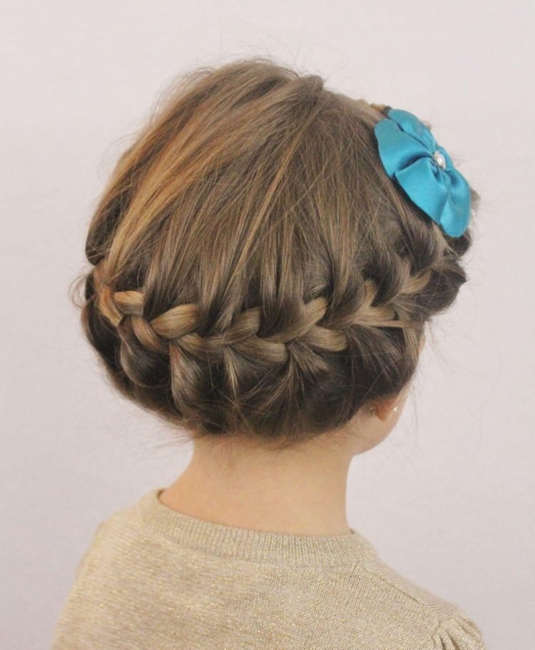 girl-hairstyles-creative-hair-together-updo-trançado-cabelo-flor