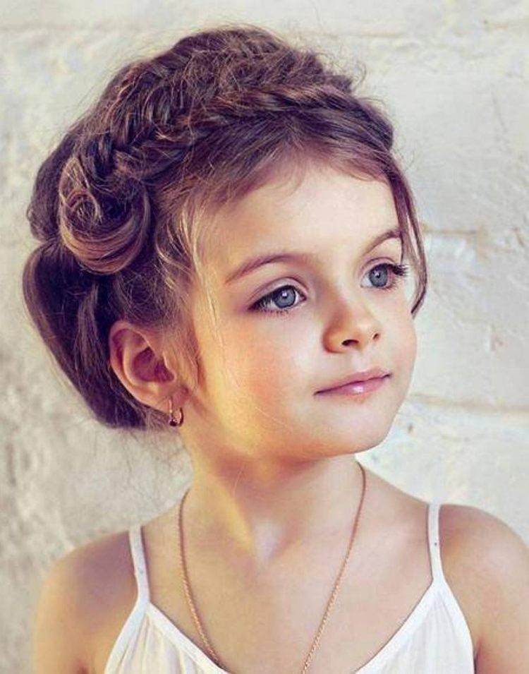 girl-hairstyles-creative-updo-trançado-casual-princess-tender