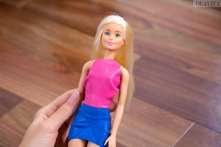 Faça você mesmo as roupas da Barbie, uma blusa e recorte um balão