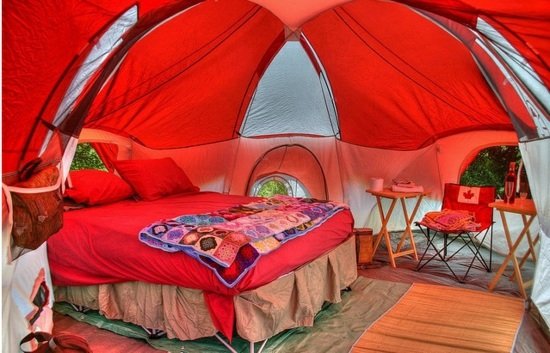 Configurando Idéias de Design de Glamping para Cama de Barraca