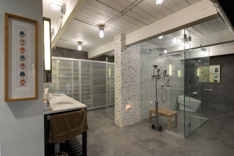 Colocação de painéis de teto -wood-white-bathroom-modern-industrial-style-box shower