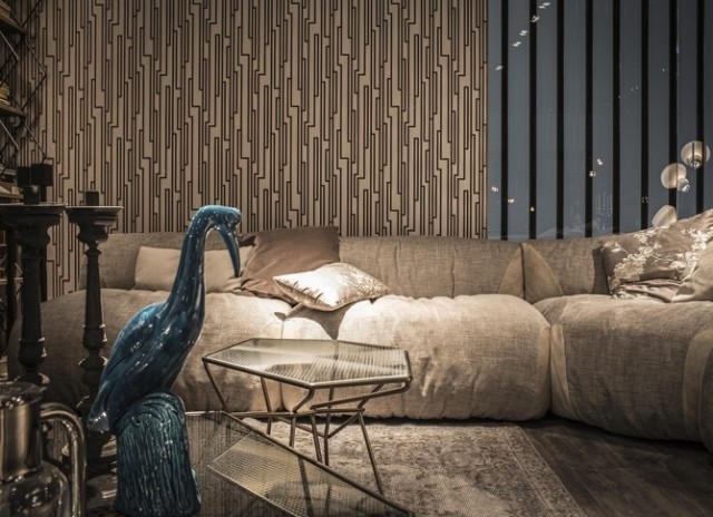 wall-design-wallpaper-patterned-ideas-decoration-statue-bird