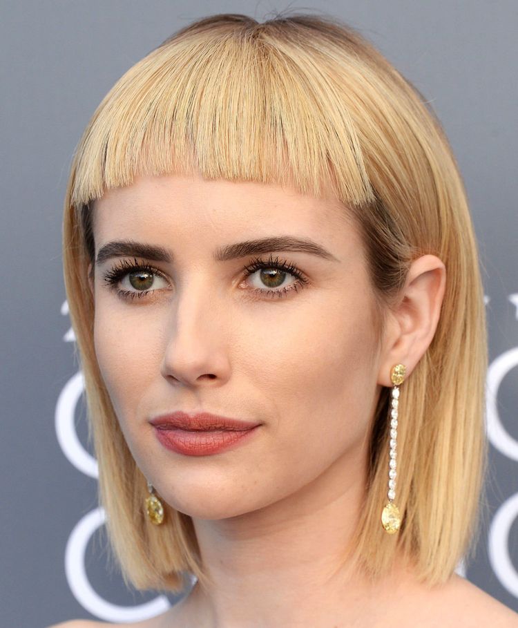 Emma Roberts Bob com Franja Curta