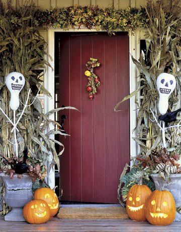 Ideia de decoração de porta da frente de Halloween