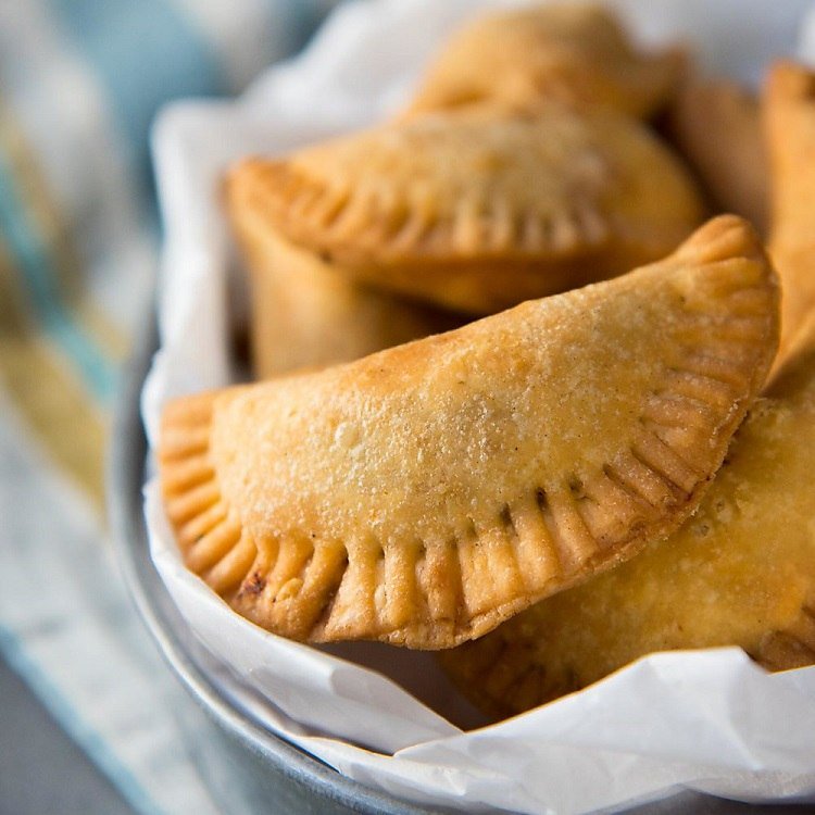 receitas de tapas recheadas com empanadas de peixe bolinhos de azeitona