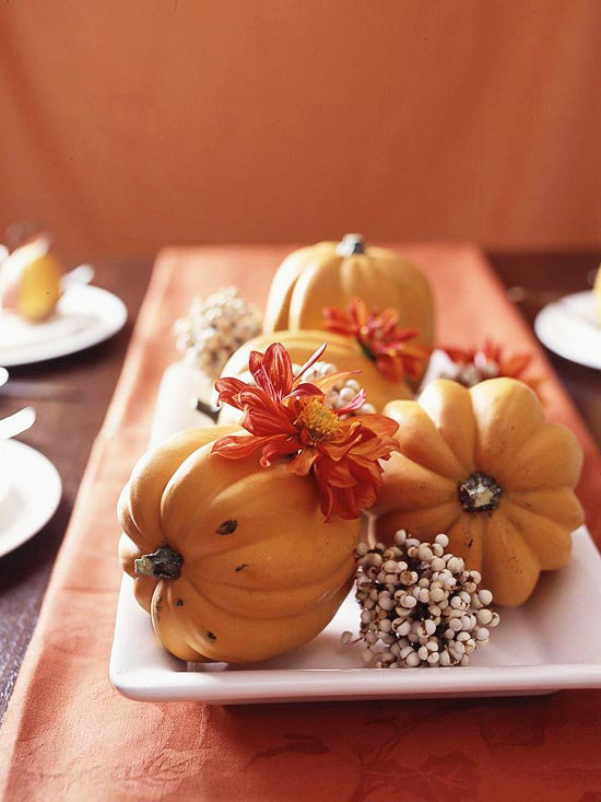 Mesa de decoração de outono laranja-mini abóboras-fruteira de Halloween