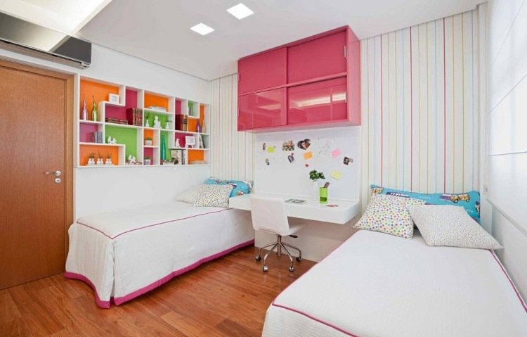 cor-parede-design-quarto-infantil-menina-listrado-papel de parede-colorido-acentos