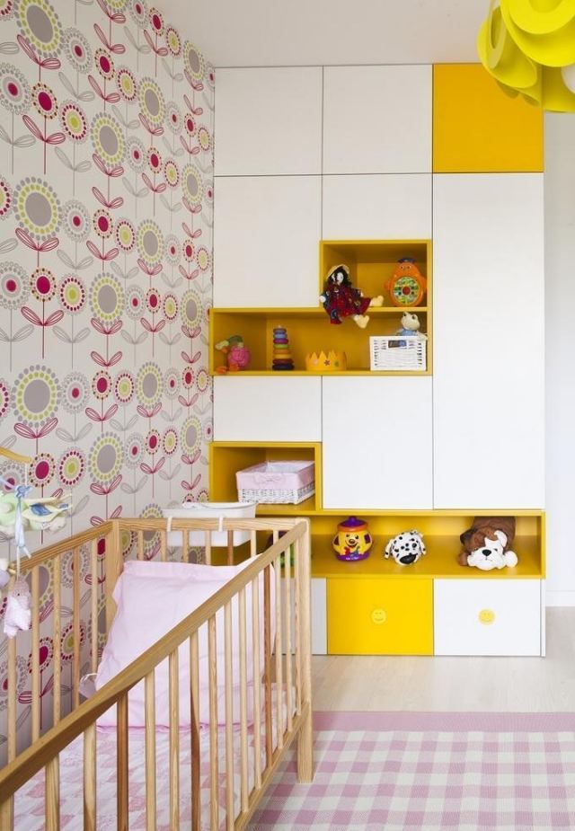 quarto-parede-design-papel de parede-flor-padrão-rosa-amarelo