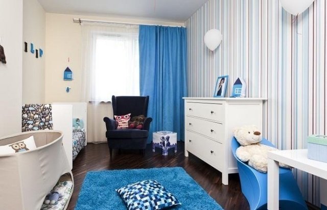 parede-design-quarto-infantil-listras-papel de parede-menino-azul-branco