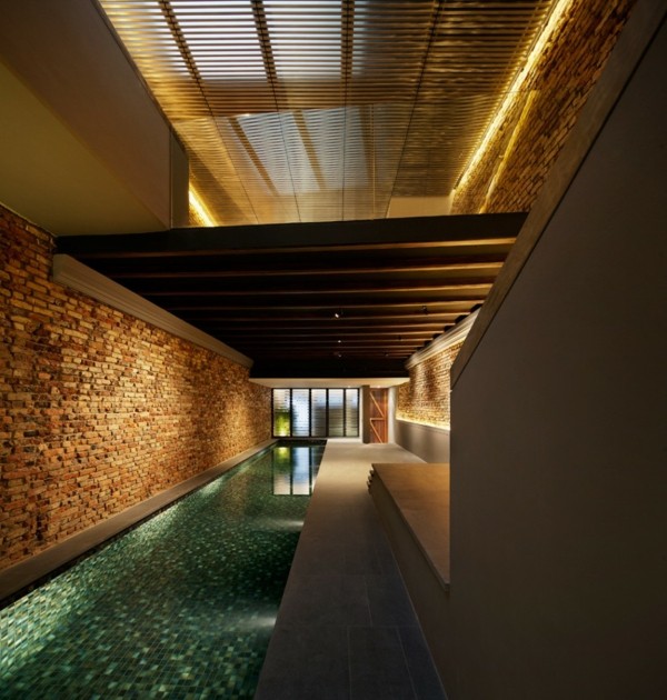 Casa com piscina interior moderno