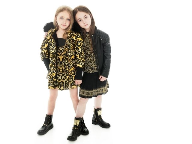 Nobre-incomum-infantil-moda-para-começar-a-escola-versace-black-gold-ornaments