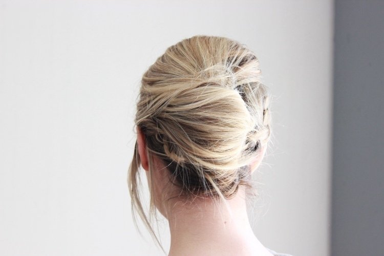 updo-casamento-fácil-casual-loira-linda-faça-você-mesmo