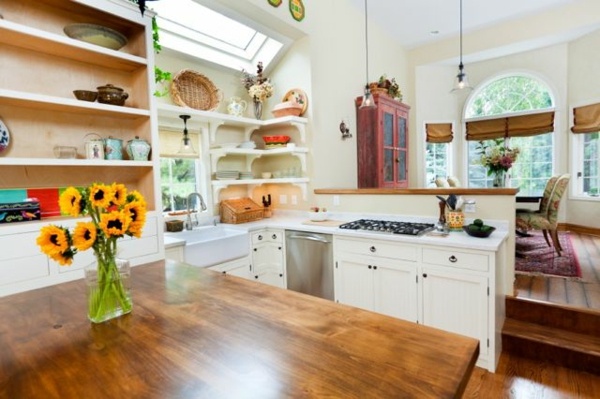 Cozinha de acordo com Feng-Shui-design-wood-countertops-plants