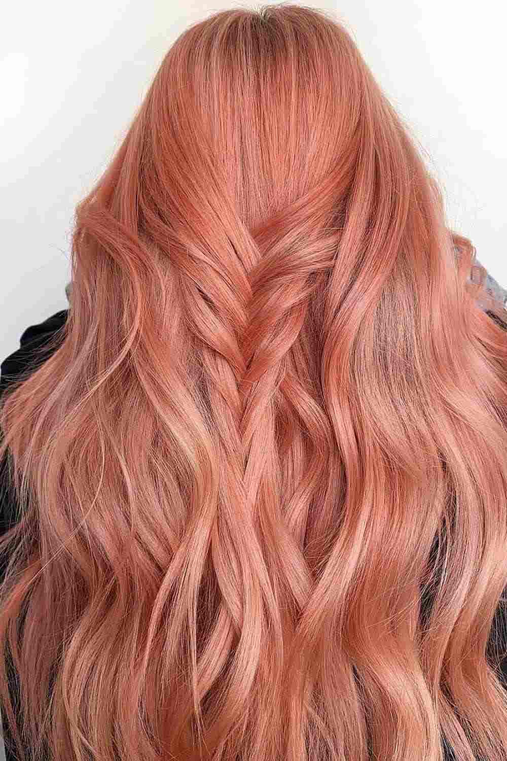 Living Coral Hair Cor de cabelo Tendências de cabelo no verão 2019 Idéias para penteados de cabelo comprido