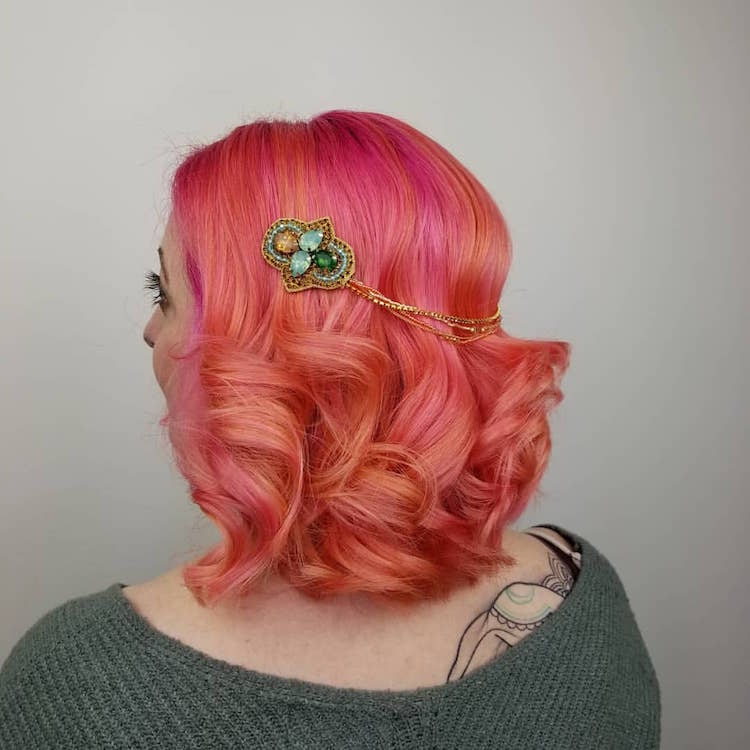 Living Coral Hair Color Tendências da Moda Acessórios para Cabelo Verão 2019 Cabelo Curto