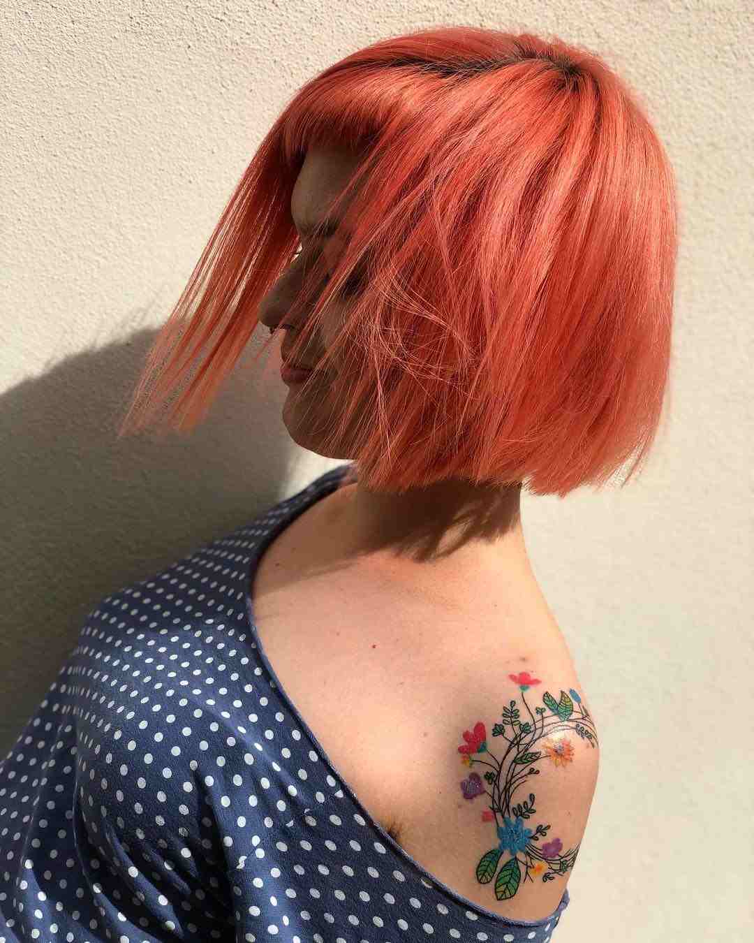 Living Coral Hair Trend Cor Verão 2019 Penteados de Cabelo Curto Mulheres Flores Tatuagem