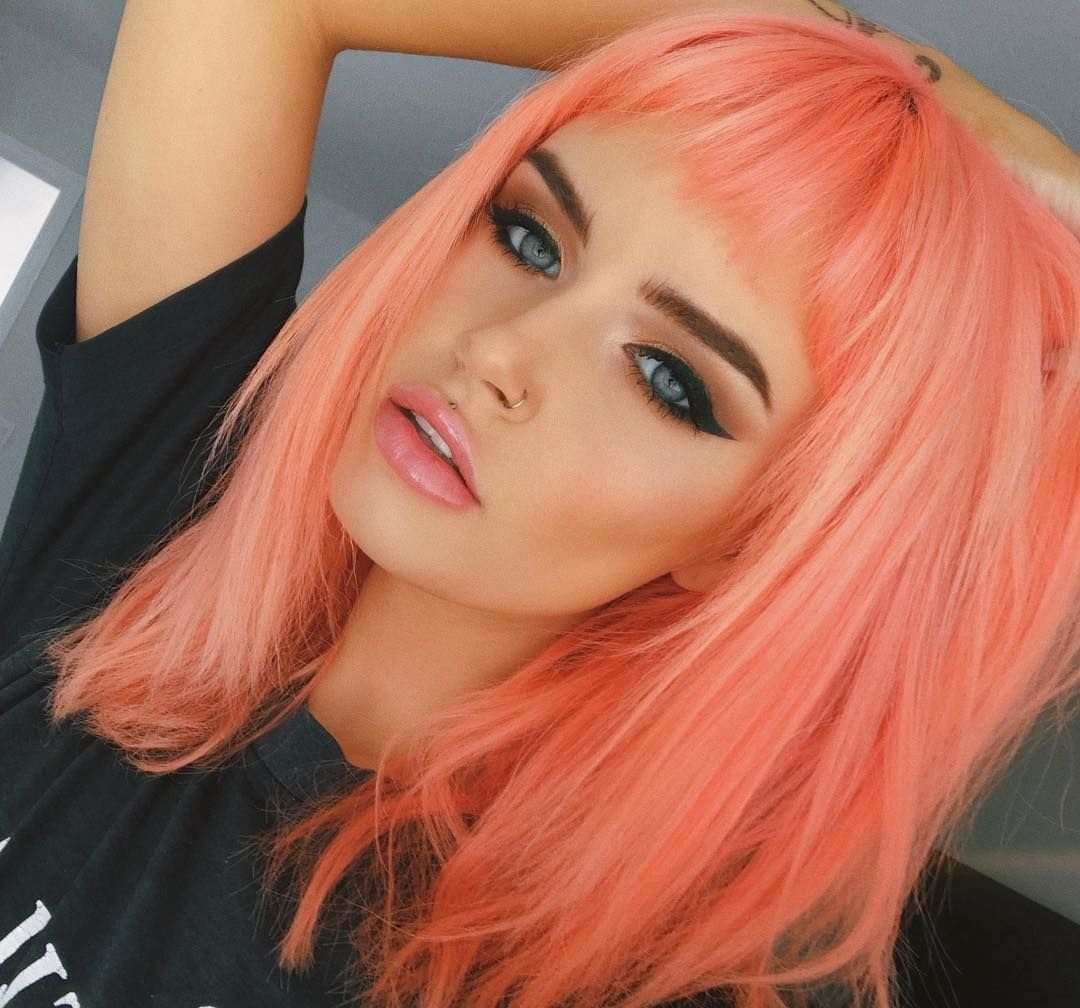 Coral Hair Pastel Cor de cabelo Tendências de Cabelo Verão 2019 Maquiagem de olhos Delineador Cabelo Curto