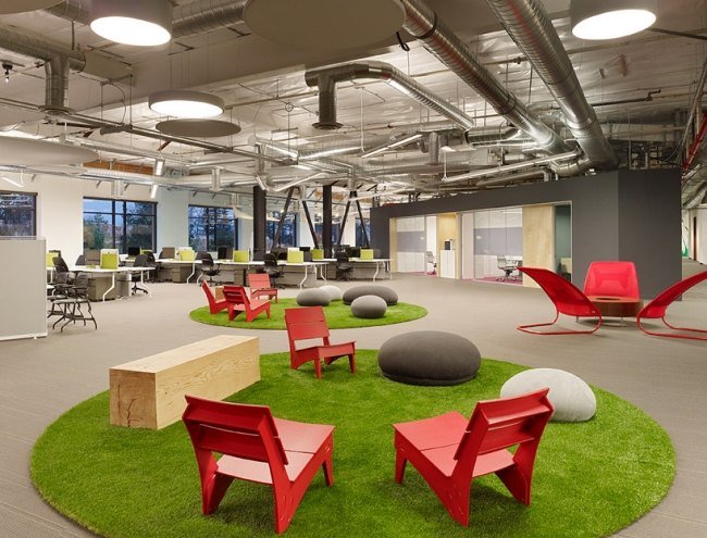 Skype Palo Alto Office-Design Equipment-Furniture-Design Carpet Green-Poltrona Red Chique industrial