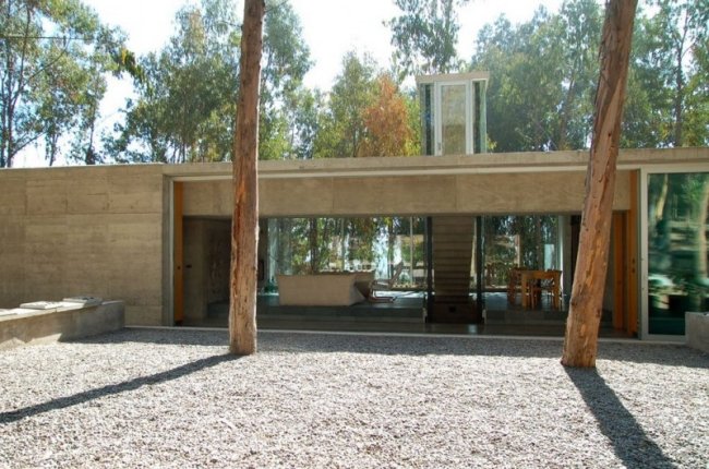 casa com telhado plano moderno janelas de vidro do Chile todo o sistema de vidro