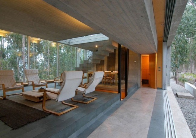 casa moderna (estrutura residencial) floresta chile concreto poltrona corrediça de vidro