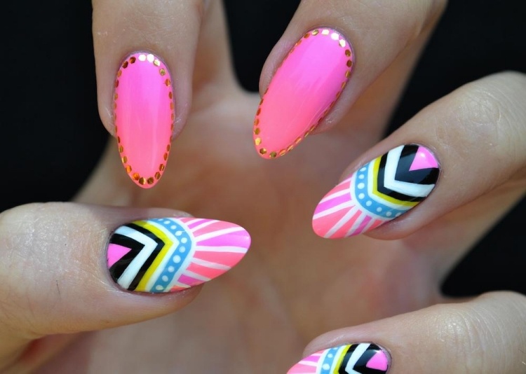 Nail-design-summer-pink-ombre-golden-glitter-partículas