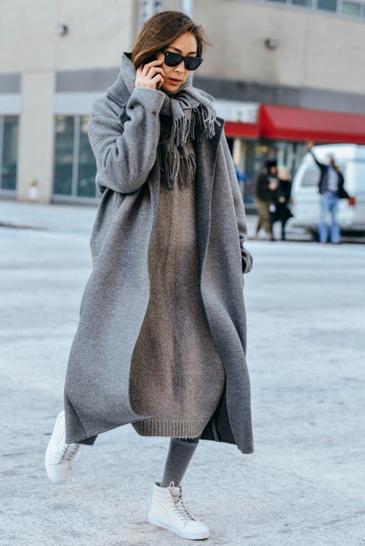 roupa-ideias-cardigans-tamanho grande-longo-cinza-tênis-branco-lã