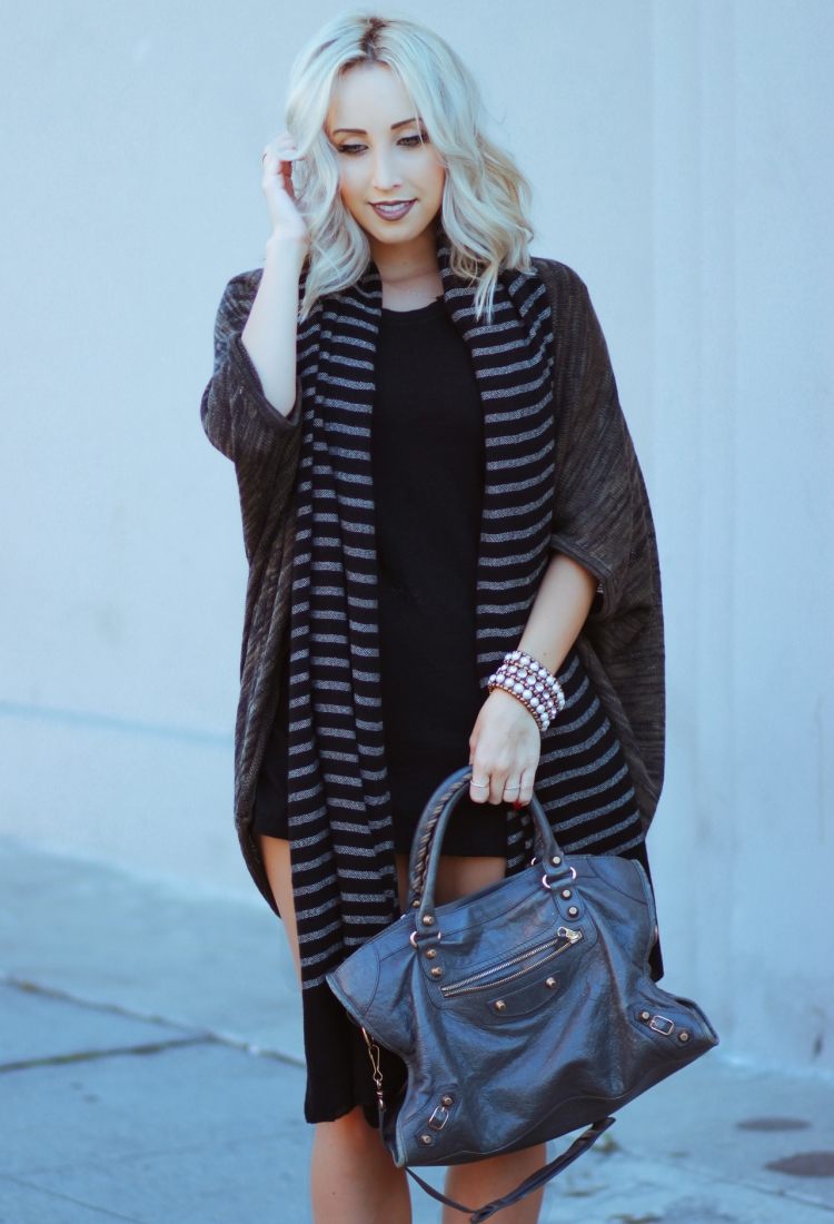 outfit-ideias-cardigans-oversize-black-strip-ladies-bag