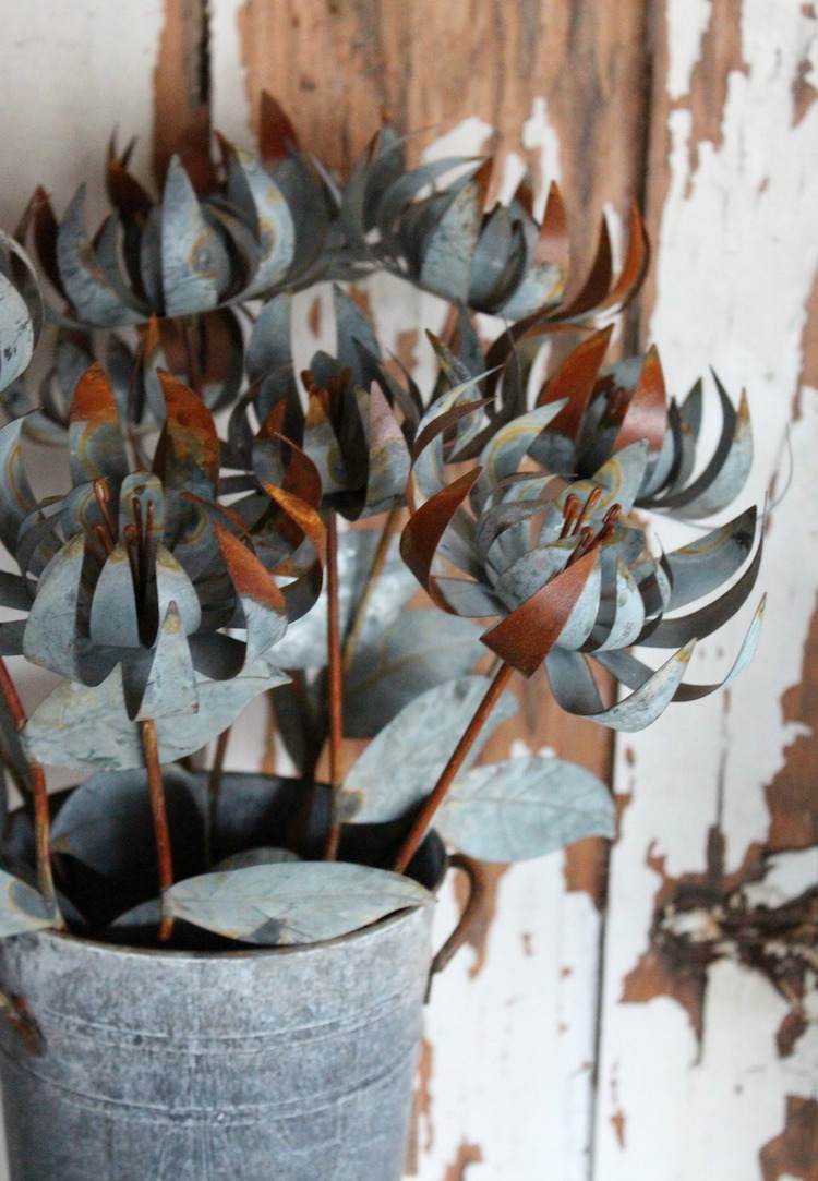 cor de ferrugem metal decoração vaso de flores vintage