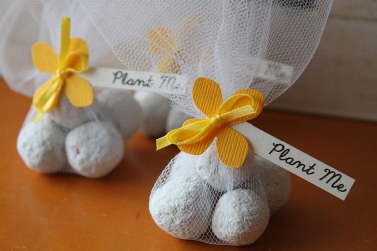 seedbombs brindes casamento tule sacos de flores etiqueta