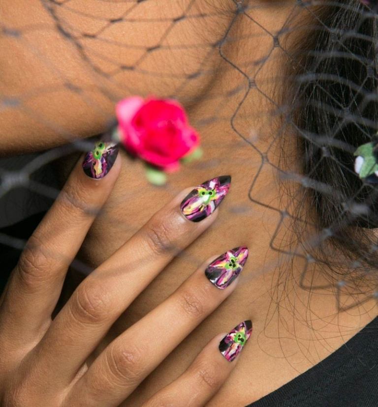 design de unhas de verão ideia pontiaguda colorida faça você mesmo estilo feminino