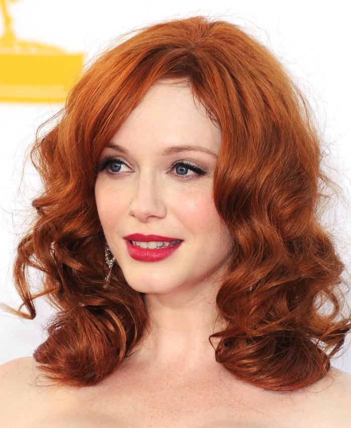 estrelas-ruivo-cabelo-ombro-comprimento-ondulado-Christina-Hendricks