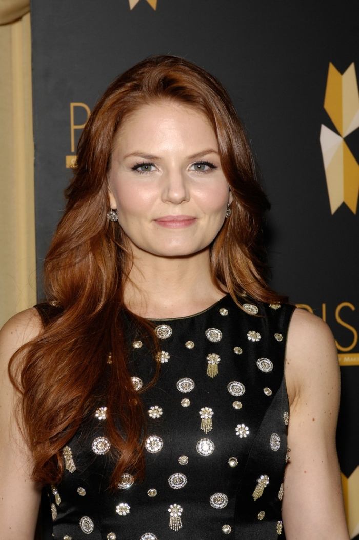 jennifer-morrison-cobre-castanho-cabelo-longo-ondulado