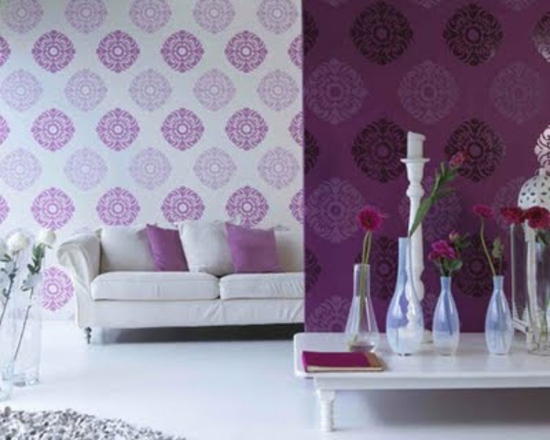 moderna-sala-de-couro-branco-sofá-roxo-papel de parede