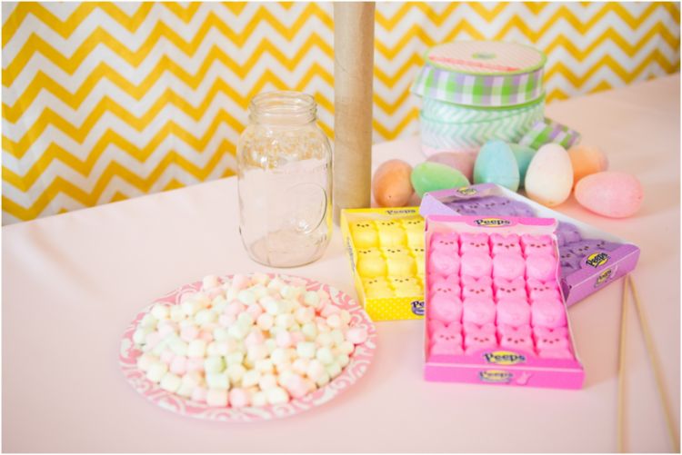 Faça suas próprias decorações de mesa colorido-marschmallows-roxo-rosa-amarelo-coelho-picles-pote de rolo de papel de cozinha