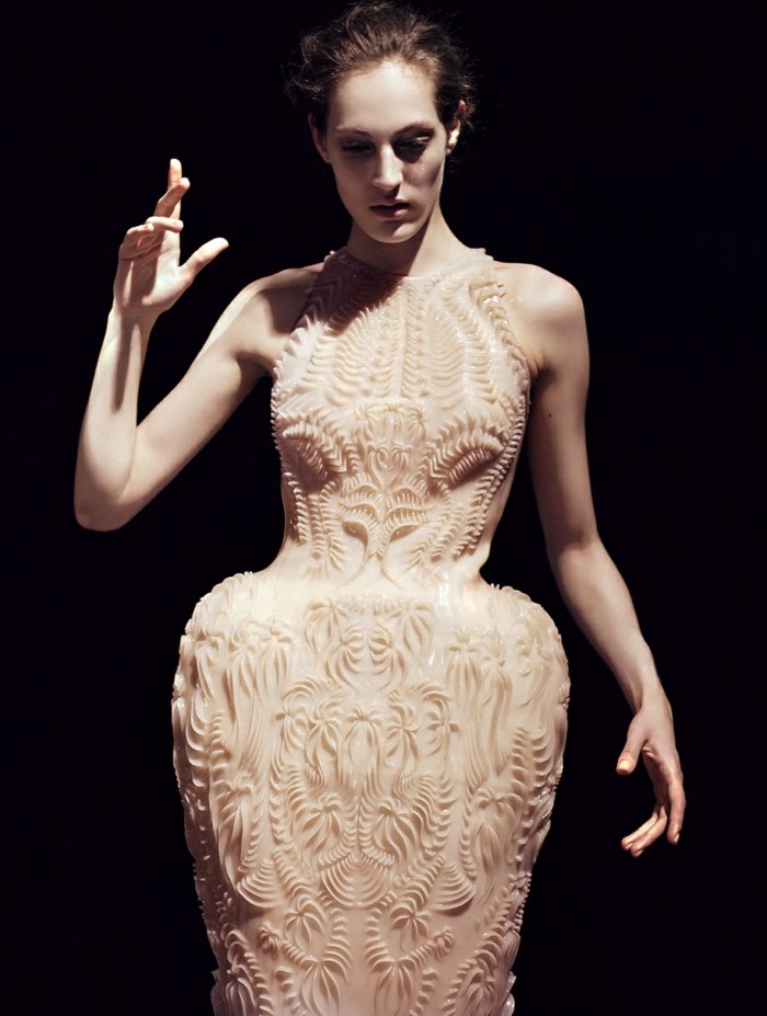 Vestido de moda rosa Iris van Herpen