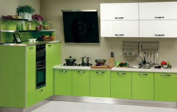 Sinal-verde-cozinha-cozinha-equipada-com-design-moderno